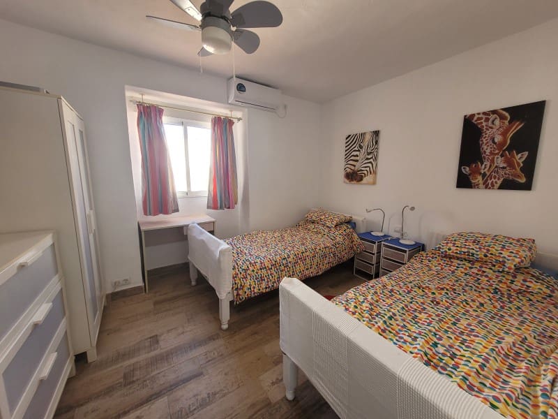 5 sypialnia Finka/Dom wiejski na sprzedaż w Oliva z basenem garażem - 549 000 € (Ref: 9491732)