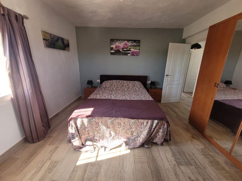 5 sypialnia Finka/Dom wiejski na sprzedaż w Oliva z basenem garażem - 549 000 € (Ref: 9491732)