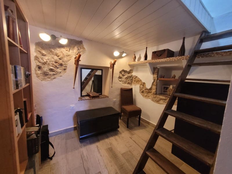 5 sypialnia Finka/Dom wiejski na sprzedaż w Oliva z basenem garażem - 549 000 € (Ref: 9491732)