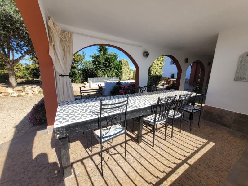 5 sypialnia Finka/Dom wiejski na sprzedaż w Oliva z basenem garażem - 549 000 € (Ref: 9491732)