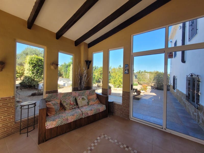 5 sypialnia Finka/Dom wiejski na sprzedaż w Oliva z basenem garażem - 549 000 € (Ref: 9491732)