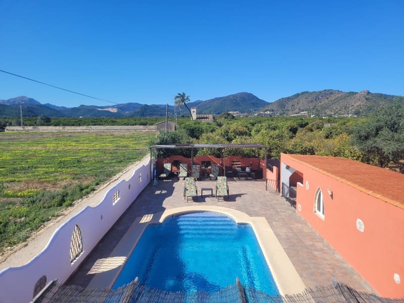5 sypialnia Finka/Dom wiejski na sprzedaż w Oliva z basenem garażem - 549 000 € (Ref: 9491732)