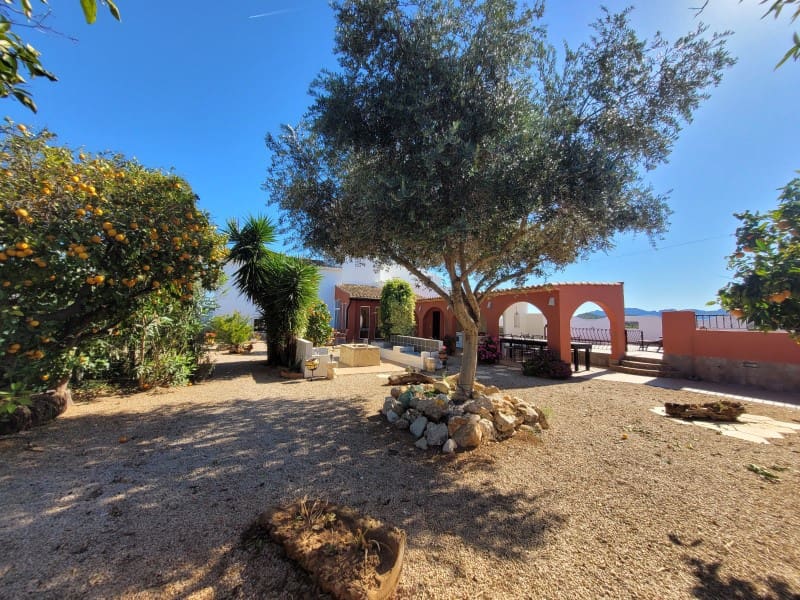 5 sypialnia Finka/Dom wiejski na sprzedaż w Oliva z basenem garażem - 549 000 € (Ref: 9491732)