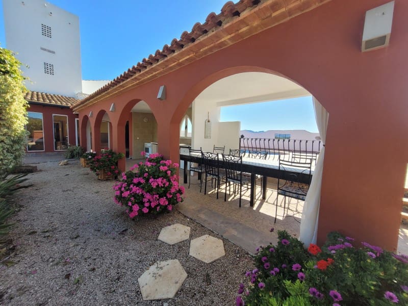 5 sypialnia Finka/Dom wiejski na sprzedaż w Oliva z basenem garażem - 549 000 € (Ref: 9491732)