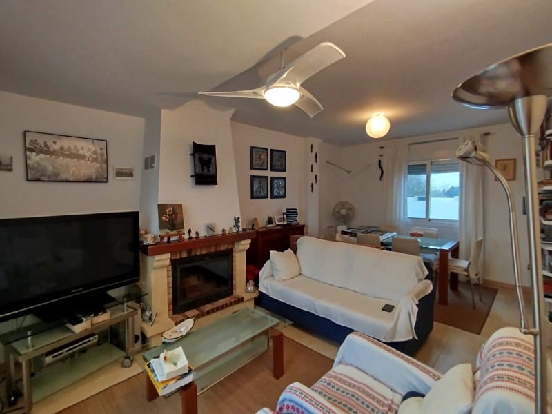 3 soverom Kjedet enebolig til salgs i Oliva med garasje - € 263 000 (Ref: 9491733)