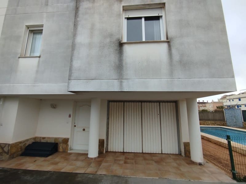 3 soverom Kjedet enebolig til salgs i Oliva med garasje - € 263 000 (Ref: 9491733)