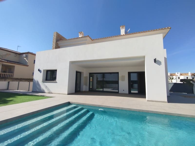 4 bedroom Villa for sale in Denia with pool garage - € 1,200,000 (Ref: 9491734)