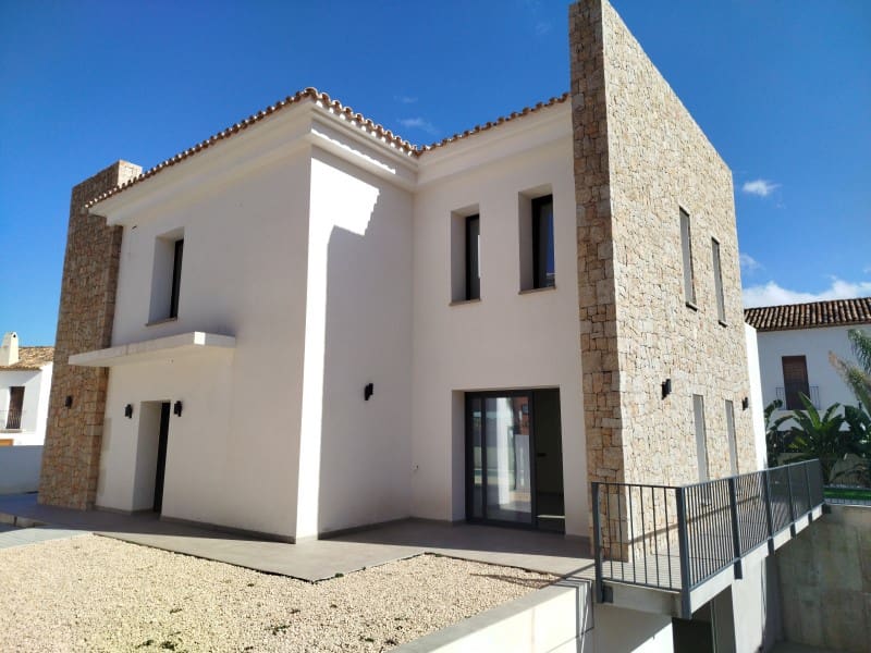 4 bedroom Villa for sale in Denia with pool garage - € 1,200,000 (Ref: 9491734)