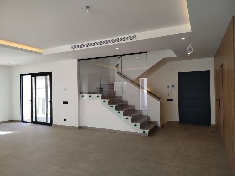 4 bedroom Villa for sale in Denia with pool garage - € 1,200,000 (Ref: 9491734)