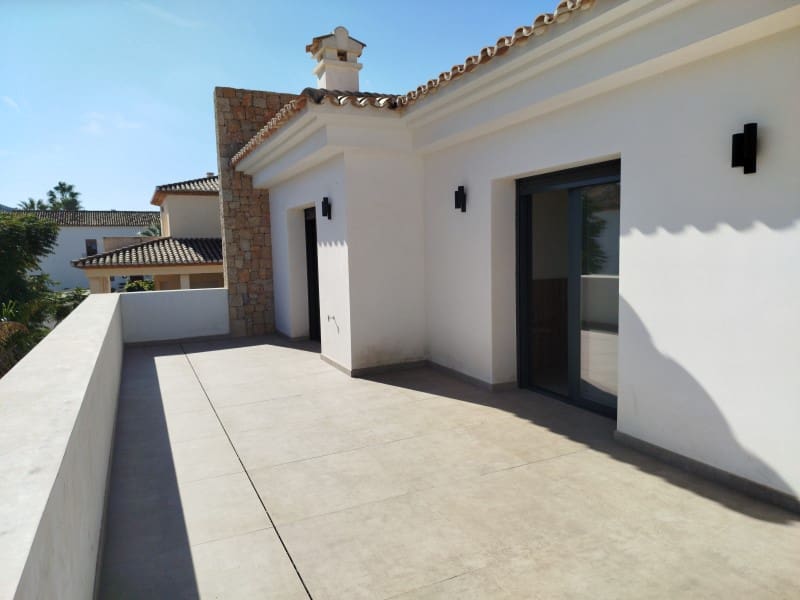 4 bedroom Villa for sale in Denia with pool garage - € 1,200,000 (Ref: 9491734)