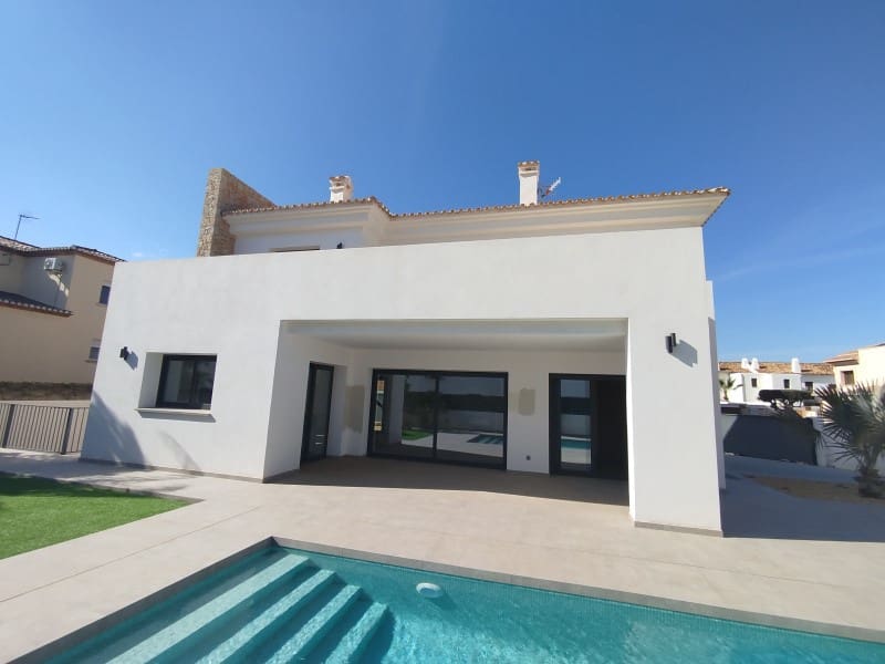 4 bedroom Villa for sale in Denia with pool garage - € 1,200,000 (Ref: 9491734)
