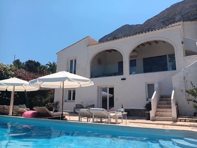 4 soveværelse Villa til salg i El Montgó, Dénia - € 899.000 (Ref: 9516264)