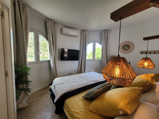 4 soveværelse Villa til salg i El Montgó, Dénia - € 899.000 (Ref: 9516264)