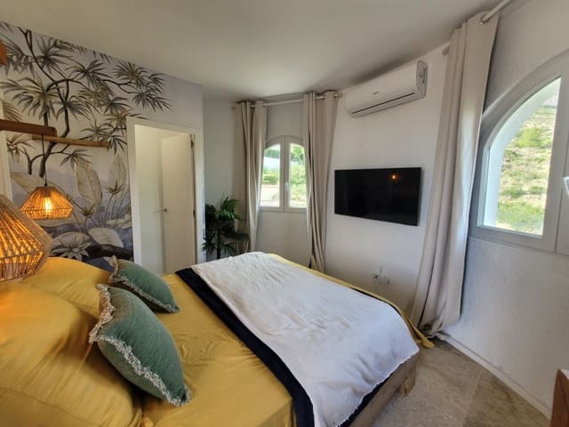 4 soveværelse Villa til salg i El Montgó, Dénia - € 899.000 (Ref: 9516264)