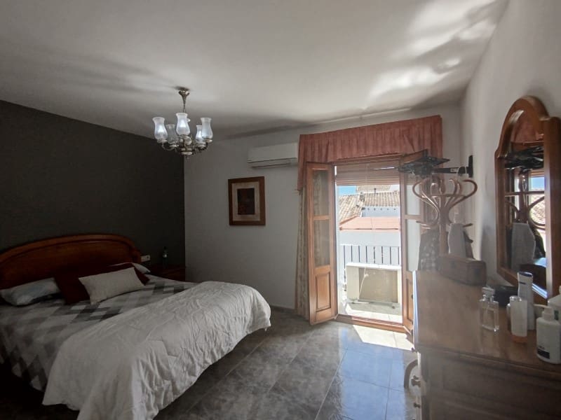 Casa de 4 habitaciones en Benissa en venta - 380.000 € (Ref: 9914056)