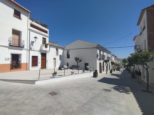 Casa de 4 habitaciones en Benissa en venta - 380.000 € (Ref: 9914056)