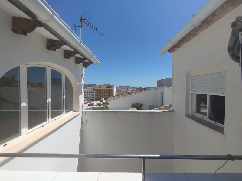 Casa de 4 habitaciones en Benissa en venta - 380.000 € (Ref: 9914056)