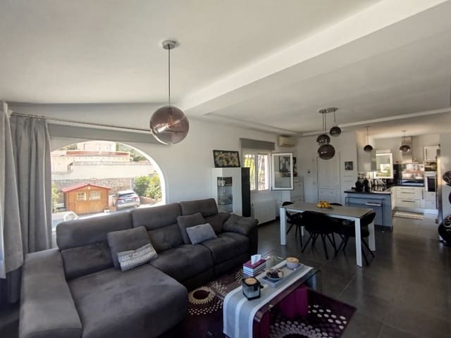 3 soverom Villa til salgs i El Montgó, Dénia med svømmebasseng garasje - € 520 000 (Ref: 9915920)