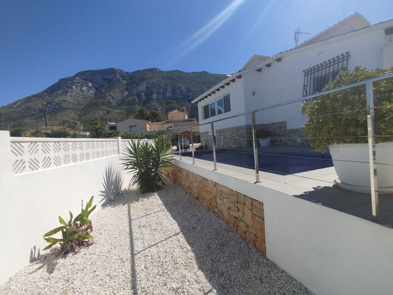 3 soverom Villa til salgs i Denia med svømmebasseng garasje - € 520 000 (Ref: 9915920)