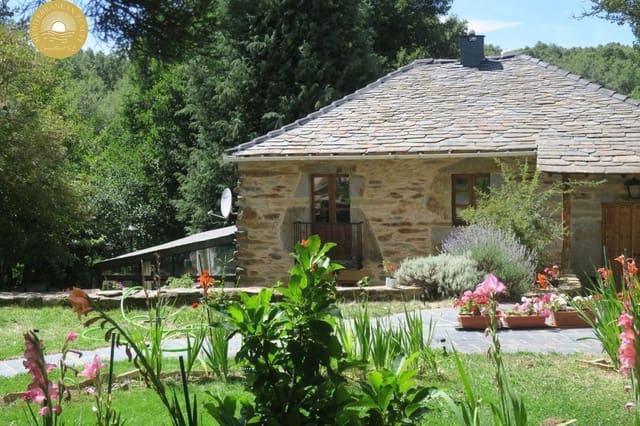 8 bedroom Hotel for sale in Puebla de Sanabria with garage - € 548,800 (Ref: 7869001)