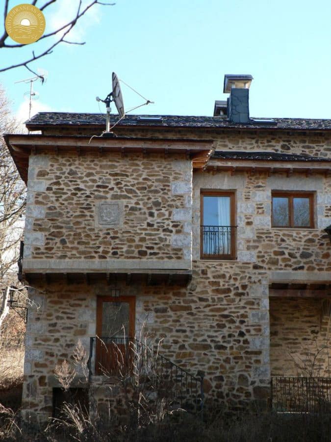 8 soveværelse Hotel til salg i Puebla de Sanabria med garage - € 548.800 (Ref: 7869001)