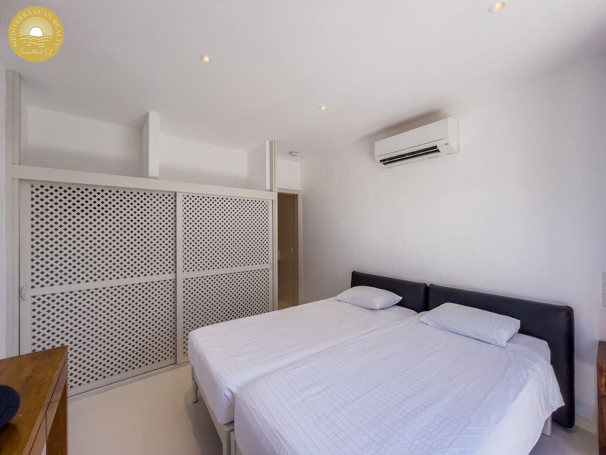 15 slaapkamer Villa te koop in Santa Eulalia / Santa Eularia met zwembad garage - € 5.000.000 (Ref: 7869031)