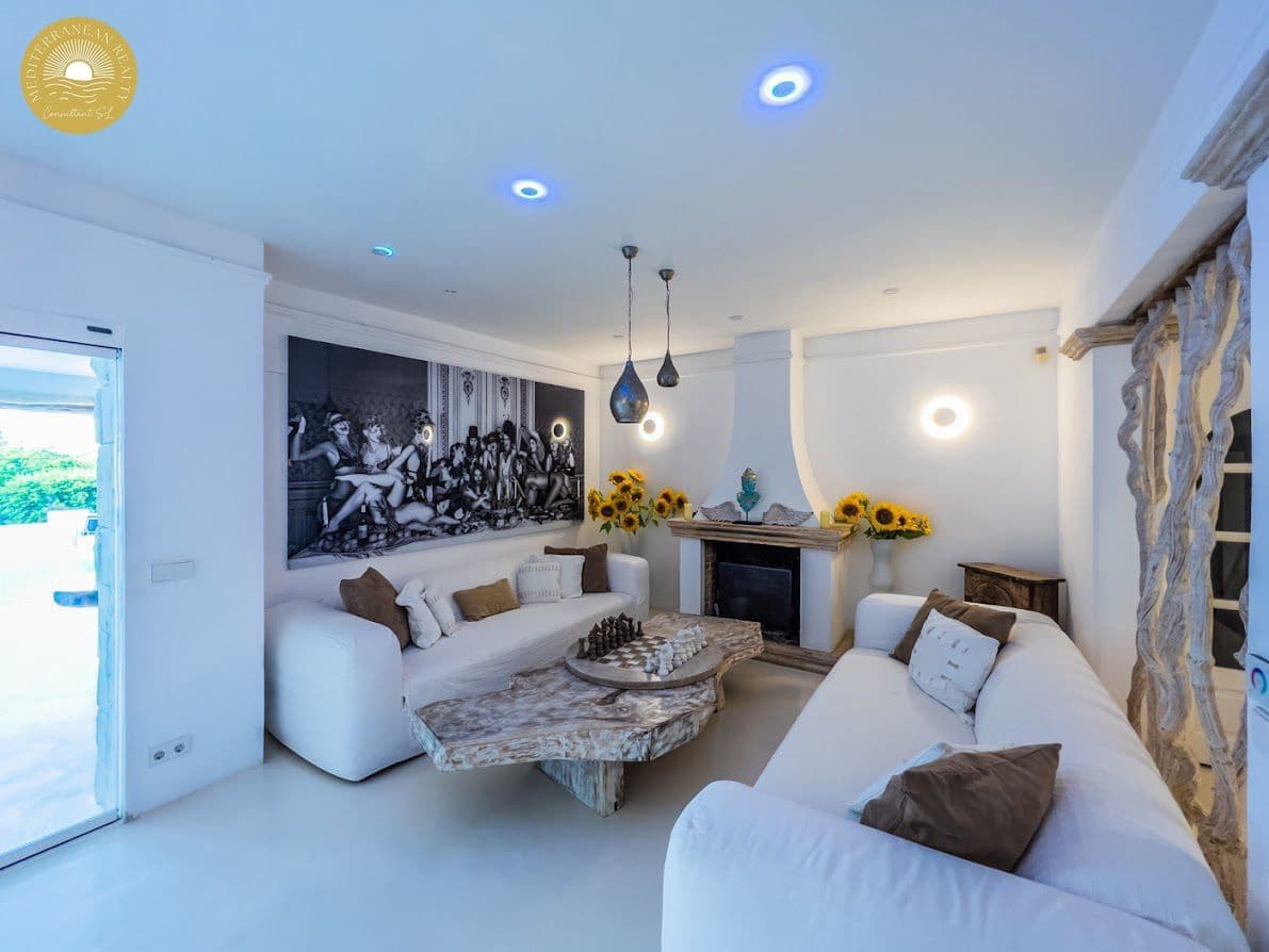 15 slaapkamer Villa te koop in Santa Eulalia / Santa Eularia met zwembad garage - € 5.000.000 (Ref: 7869031)