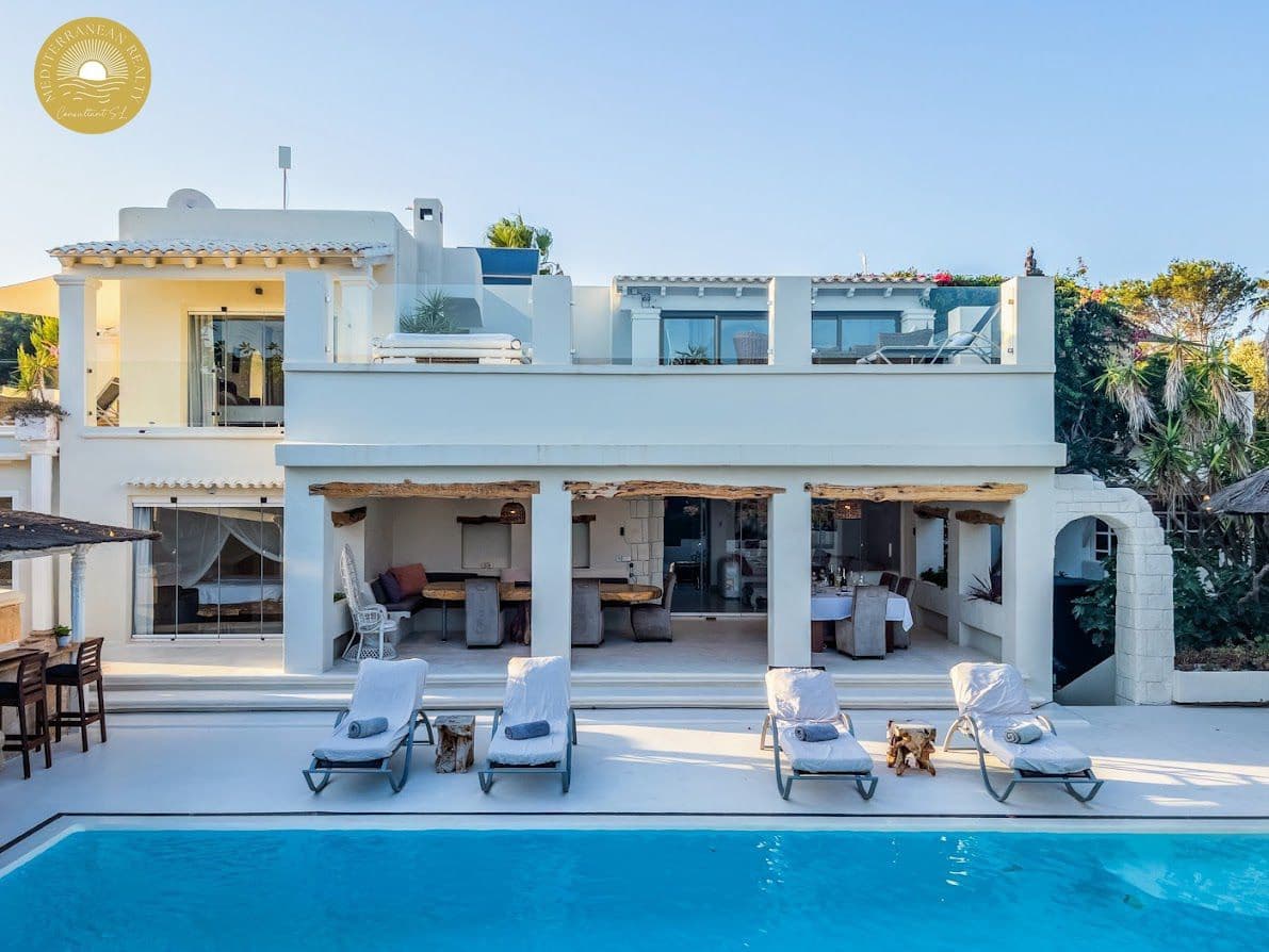 15 slaapkamer Villa te koop in Santa Eulalia / Santa Eularia met zwembad garage - € 5.000.000 (Ref: 7869031)