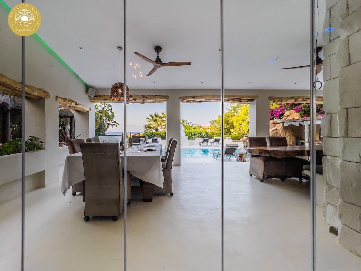 15 slaapkamer Villa te koop in Santa Eulalia / Santa Eularia met zwembad garage - € 5.000.000 (Ref: 7869031)