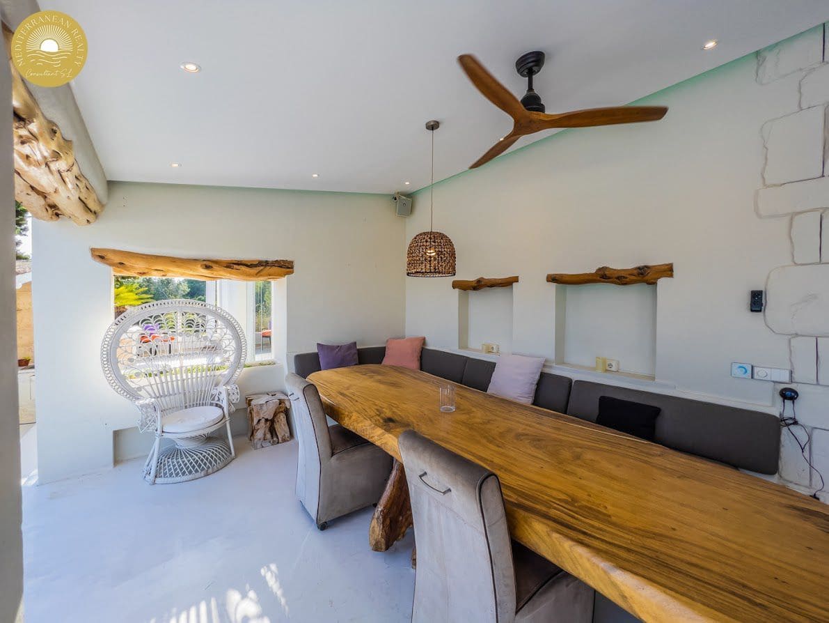 15 slaapkamer Villa te koop in Santa Eulalia / Santa Eularia met zwembad garage - € 5.000.000 (Ref: 7869031)