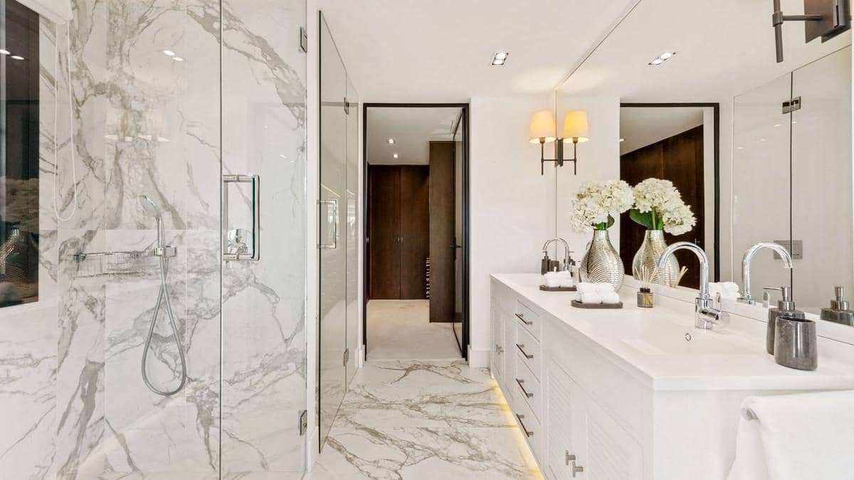 Chalet de 7 habitaciones en Nueva Andalucia en venta con piscina - 7.900.000 € (Ref: 8015690)