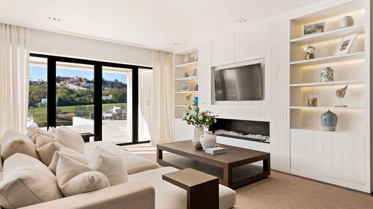 Chalet de 7 habitaciones en Nueva Andalucia en venta con piscina - 7.900.000 € (Ref: 8015690)