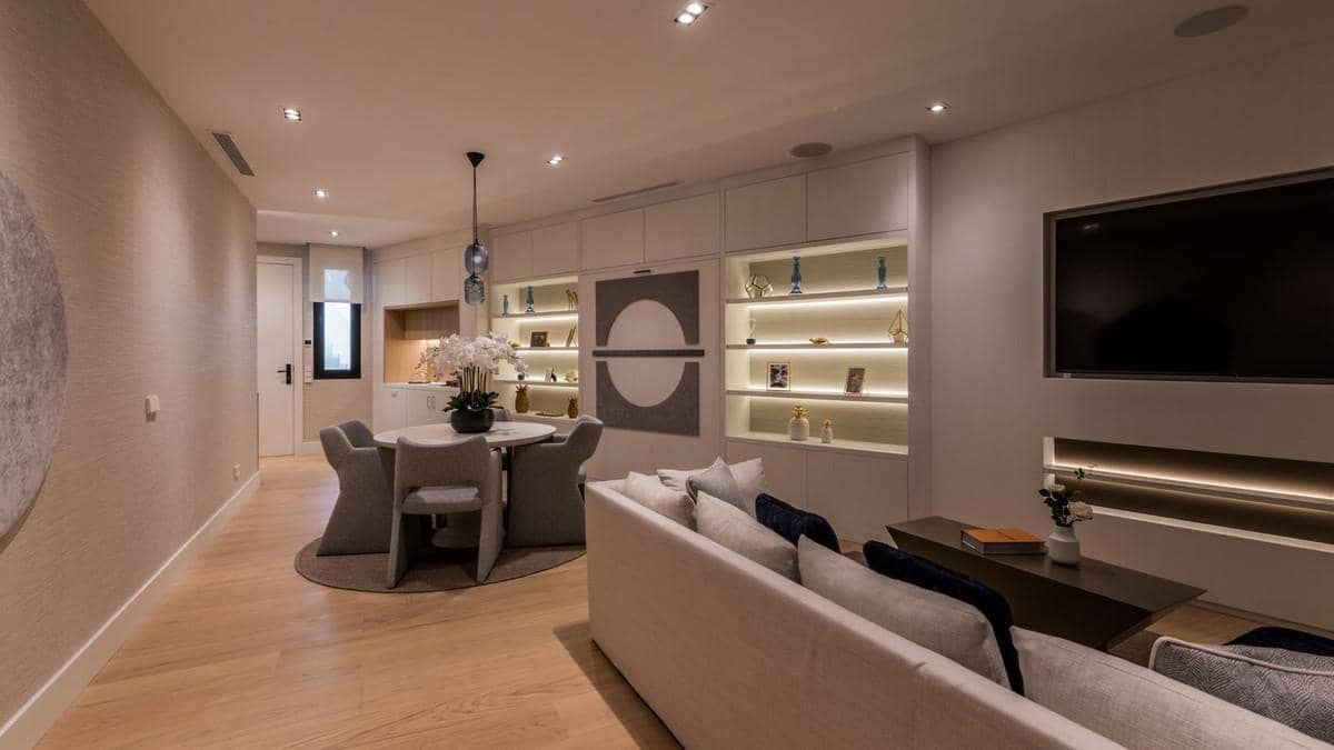 Chalet de 7 habitaciones en Nueva Andalucia en venta con piscina - 7.900.000 € (Ref: 8015690)