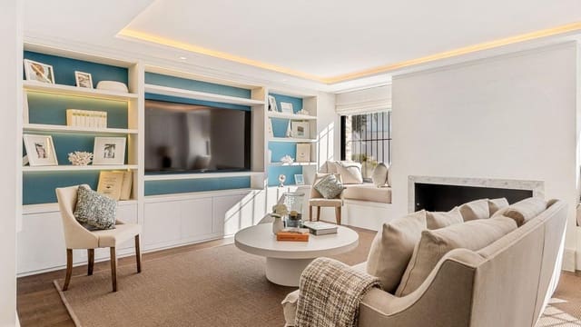 Chalet de 7 habitaciones en Las Brisas, Marbella en venta con piscina - 7.900.000 € (Ref: 8015690)