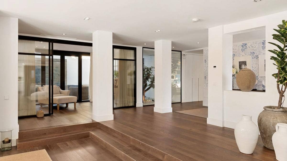 Chalet de 7 habitaciones en Nueva Andalucia en venta con piscina - 7.900.000 € (Ref: 8015690)