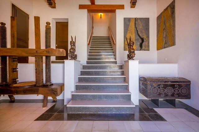 5 bedroom Townhouse for sale in Ibiza / Eivissa town with pool garage - € 6,500,000 (Ref: 8070518)