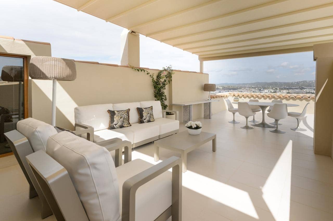 10 soveværelse Byhus til salg i Ibiza by med swimmingpool garage - € 10.500.000 (Ref: 8070519)