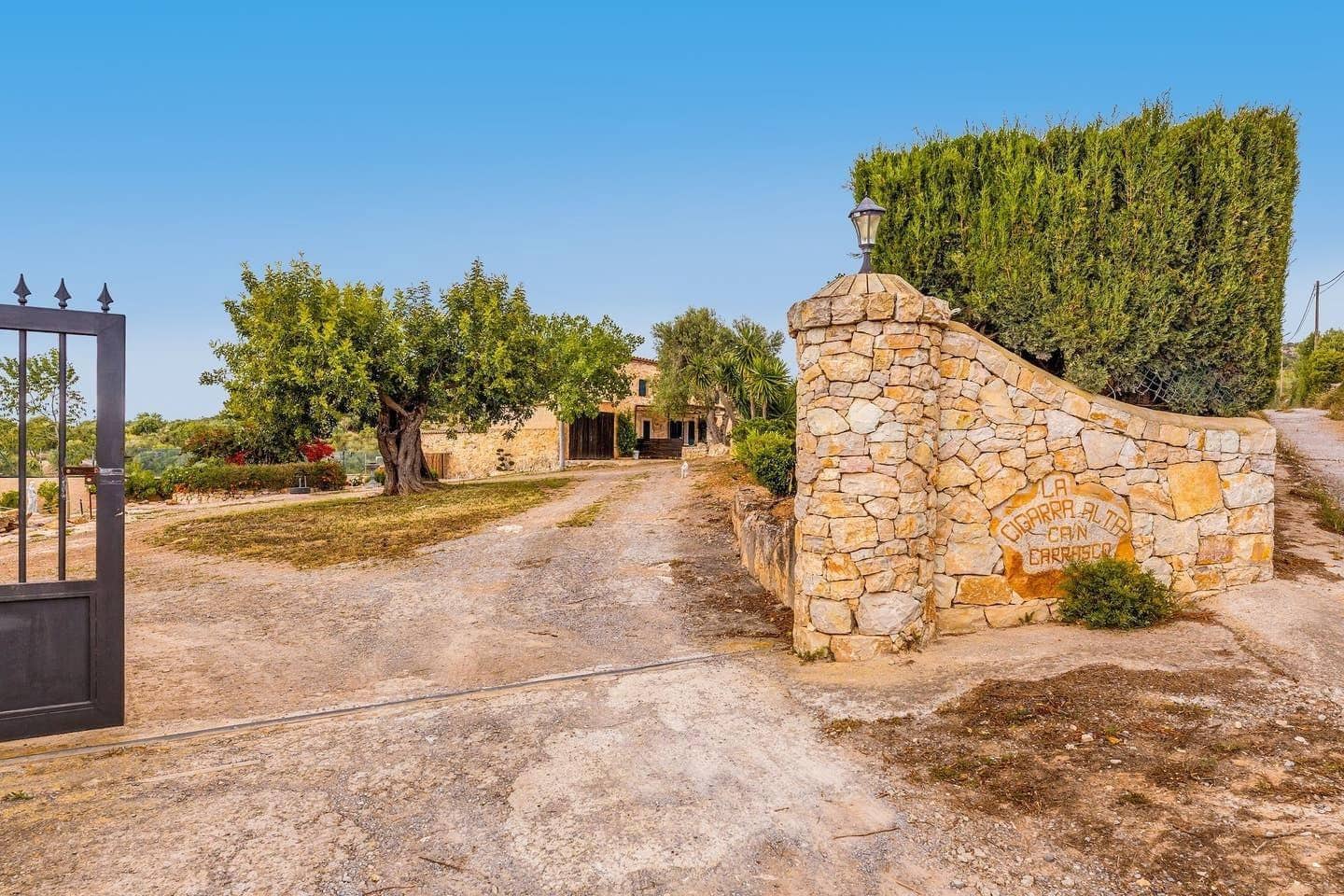 3 quarto Moradia para venda em Manacor com piscina - 850 000 € (Ref: 8101932)