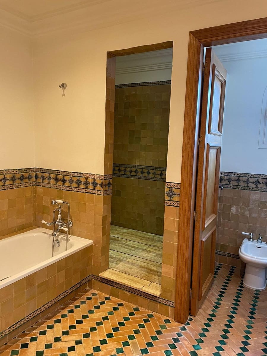 8 soverom Villa til salgs i Marbella med svømmebasseng garasje - € 11 900 000 (Ref: 8268991)