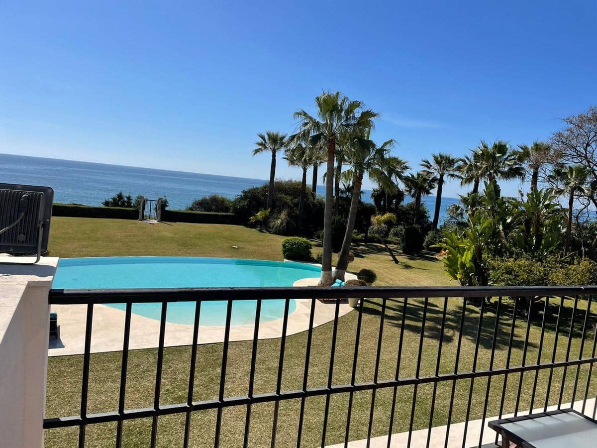 8 soverom Villa til salgs i Marbella med svømmebasseng garasje - € 11 900 000 (Ref: 8268991)