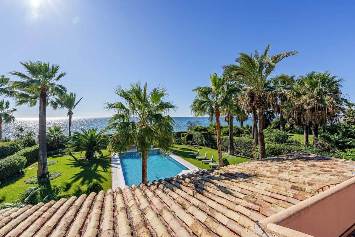 9 sypialnia Willa na sprzedaż w Estepona z basenem garażem - 8 925 000 € (Ref: 8268992)