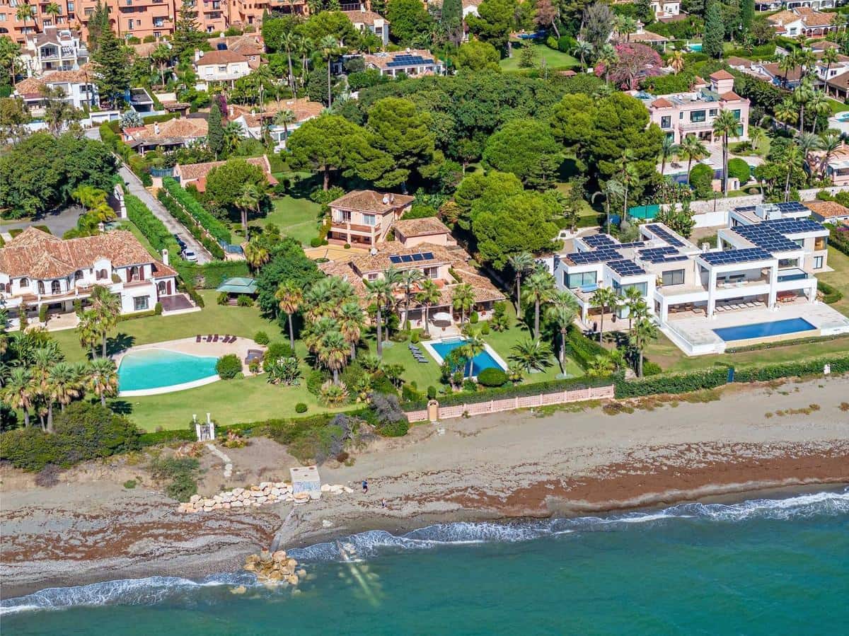 9 sypialnia Willa na sprzedaż w Estepona z basenem garażem - 8 925 000 € (Ref: 8268992)