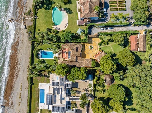 9 bedroom Villa for sale in Guadalobón, Estepona with pool garage - € 8,925,000 (Ref: 8268992)