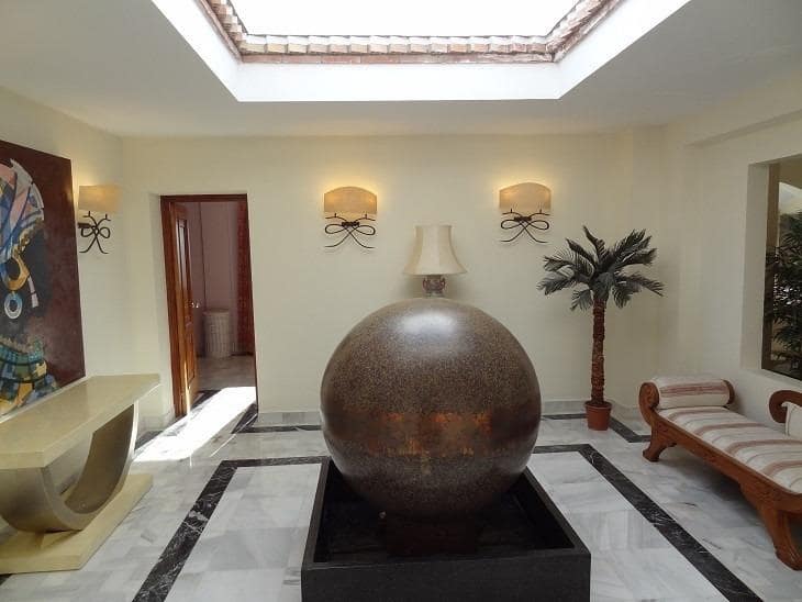 5 bedroom Villa for sale in Estepona with pool garage - € 10,000,000 (Ref: 8268993)