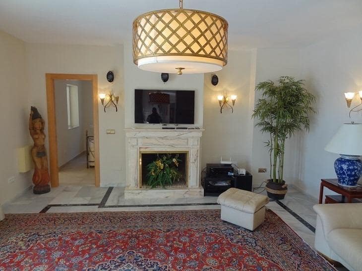 5 bedroom Villa for sale in Estepona with pool garage - € 10,000,000 (Ref: 8268993)