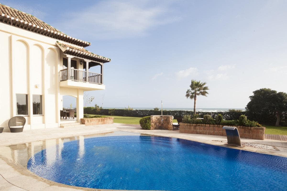 7 soverom Villa til salgs i Guadalmina med svømmebasseng garasje - € 8 900 000 (Ref: 8268994)