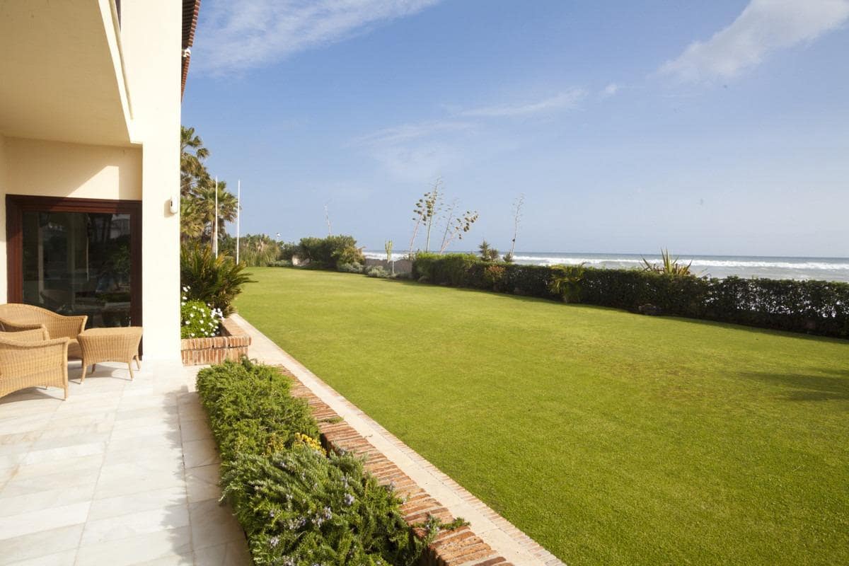 7 soverom Villa til salgs i Guadalmina med svømmebasseng garasje - € 8 900 000 (Ref: 8268994)