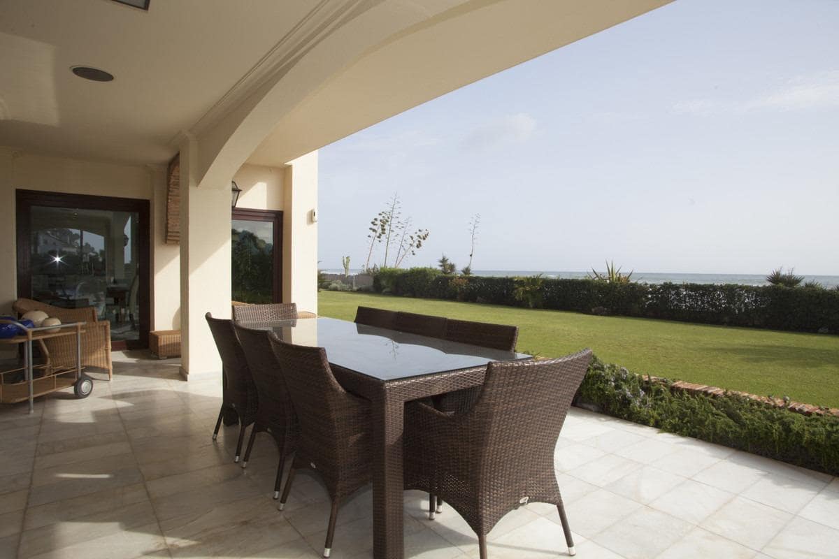 7 soverom Villa til salgs i Guadalmina med svømmebasseng garasje - € 8 900 000 (Ref: 8268994)