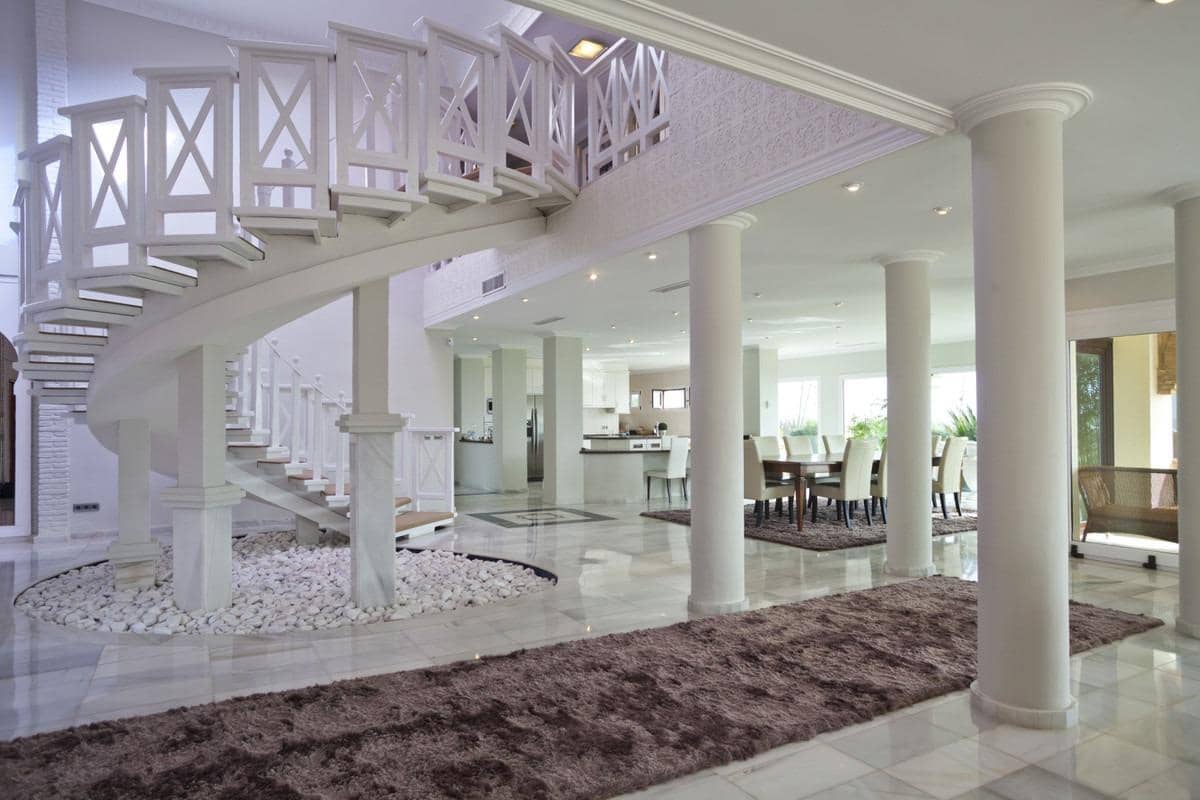 7 soverom Villa til salgs i Guadalmina med svømmebasseng garasje - € 8 900 000 (Ref: 8268994)