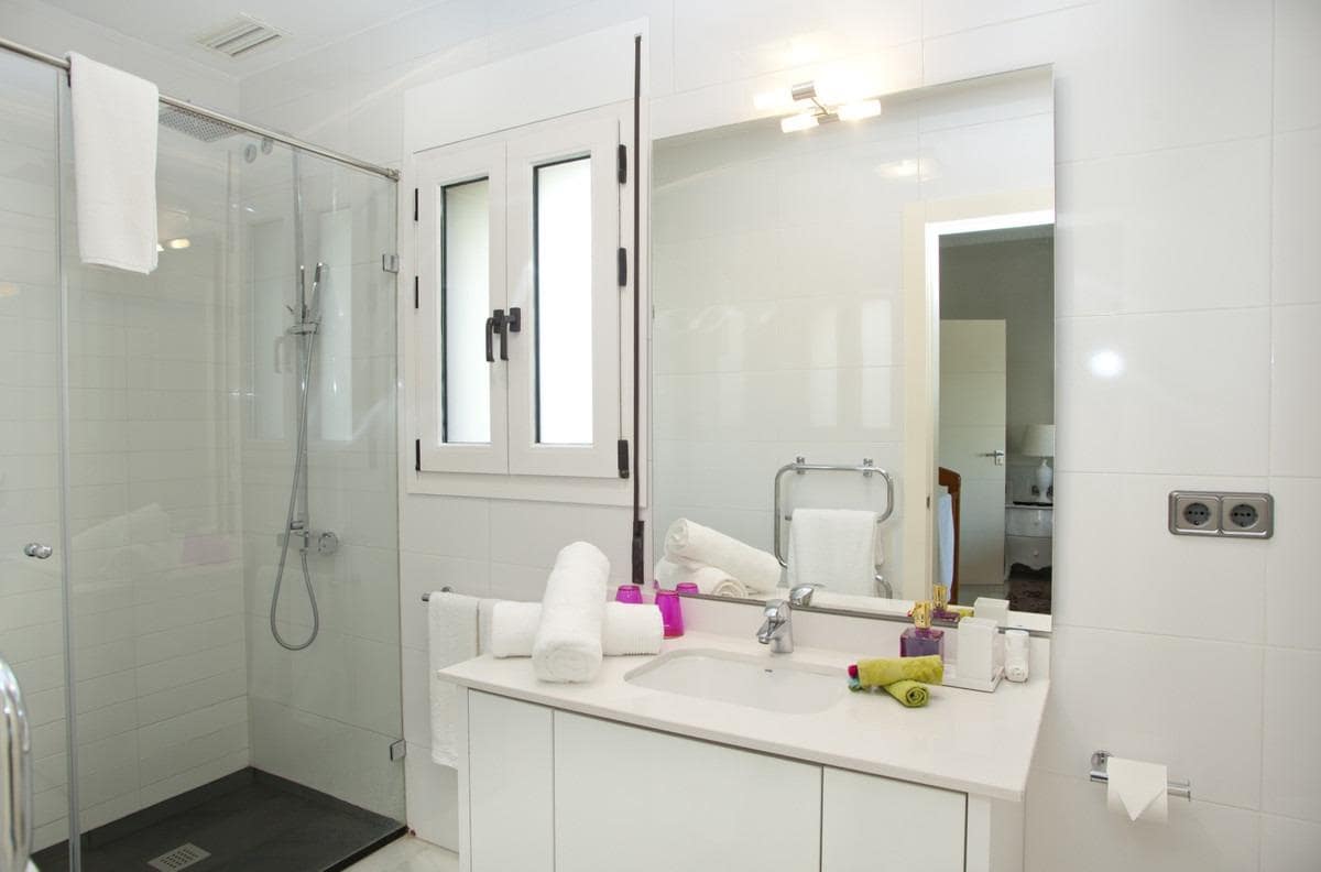 7 soverom Villa til salgs i Guadalmina med svømmebasseng garasje - € 8 900 000 (Ref: 8268994)